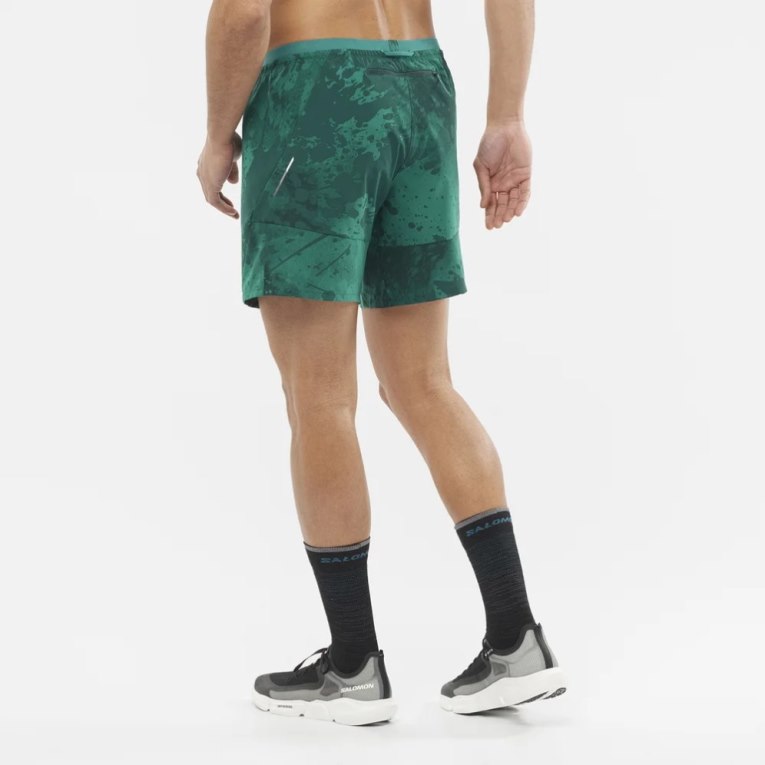 Salomon Cross 7'' No Liner Men's Shorts Green | CA 67Q1